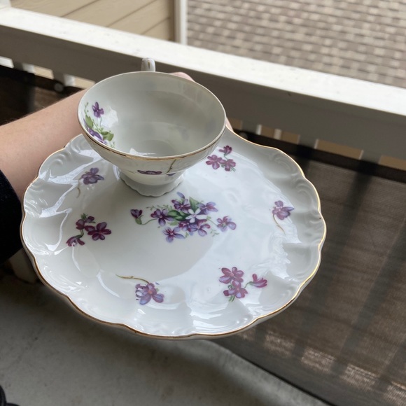 Plate and teacup - Picture 3 of 6